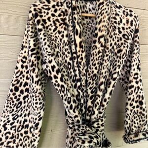 Victoria's Secret Leopard Print Robe M/L Cozy Fluffy Lounge